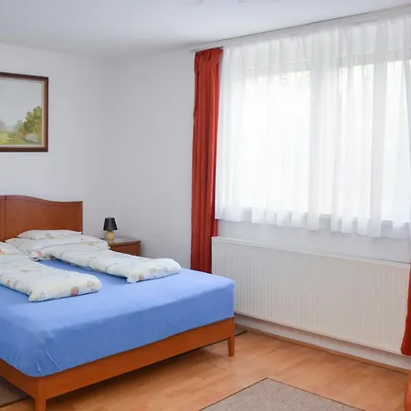 Panorama Apartmanhaz Sarvar Exterior photo
